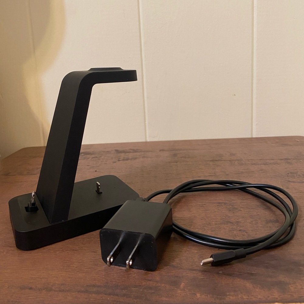 CHARGER STATION iPhone Apple Watch AirPods